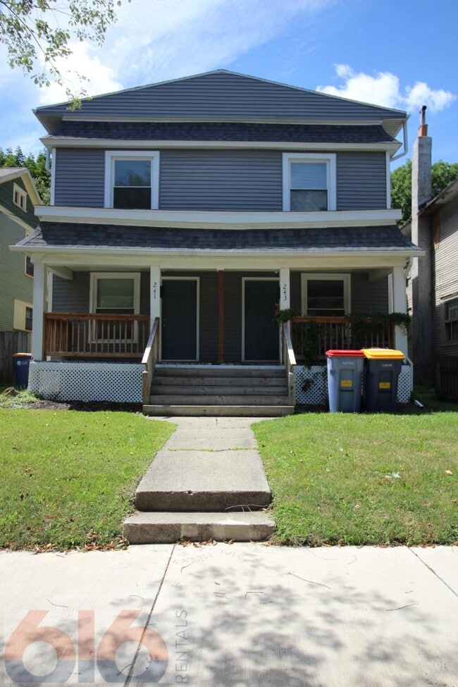 Photo - 241 Valley Ave NW