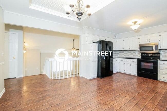 4 Bedroom Pet-Friendly Home in GRANDVIEW, MO with Main Street Renewal