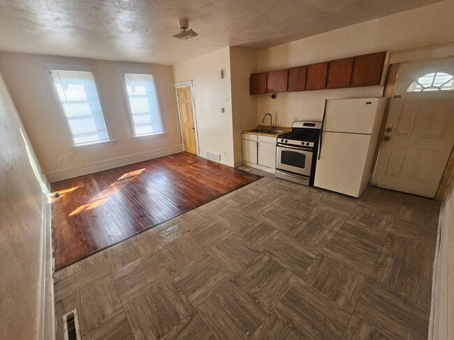 Building Photo - 2421 S 5th Pl Unit 2 Rental
