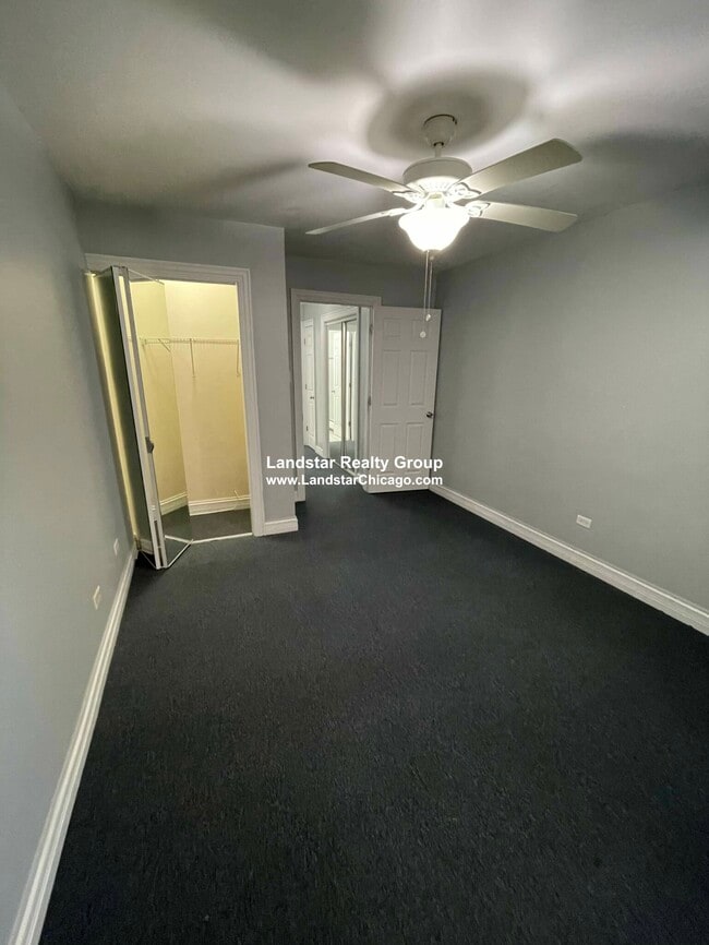 Building Photo - 7328 N Ridge Blvd Unit 1W