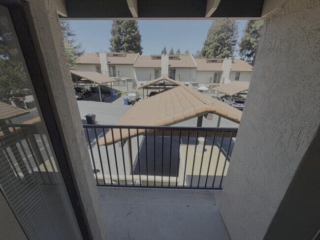 Photo - 1662 Parkside Dr