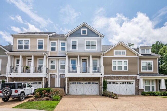 Building Photo - 3 Bedroom Townhome in Glen Allen – Available August 10th – $3,200/mo
