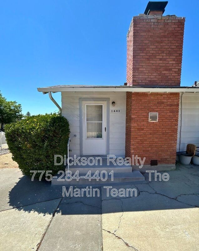 Photo - 1643 Lakeside Dr