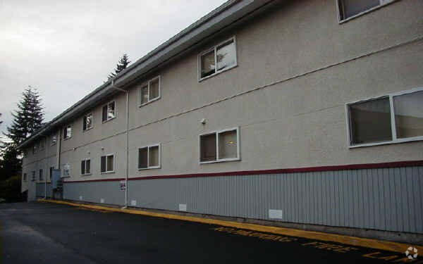 Courtyard Apartments - Courtyard Apartments