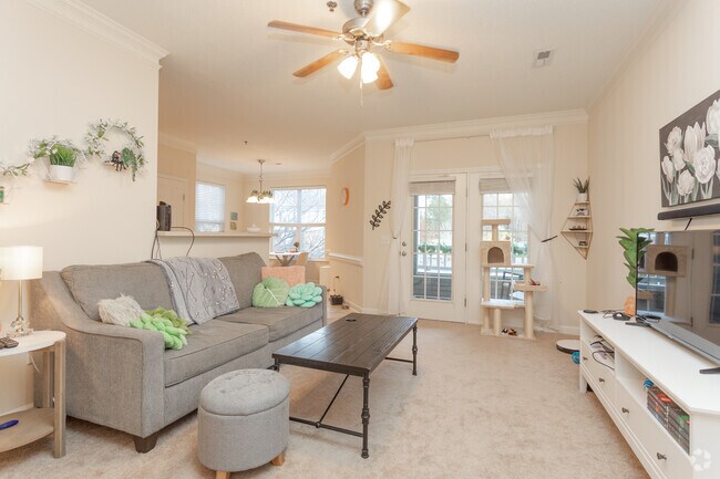 1HAB, 1BA - 959SF - Sala de estar