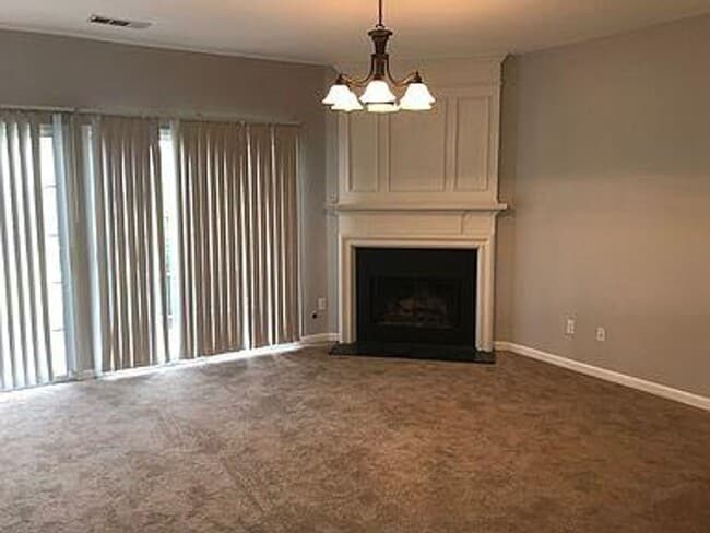 Photo - 76 Highoak Dr