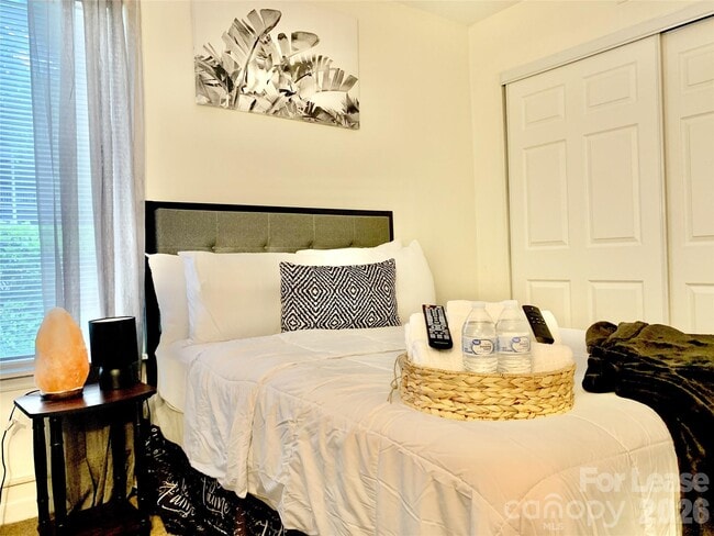 Photo - 500 Umstead Dr