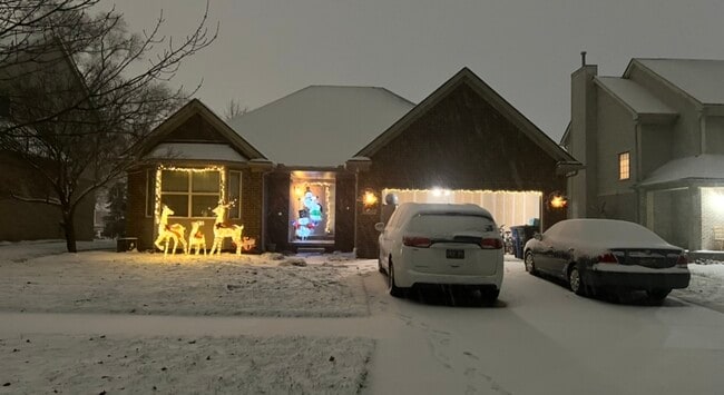 Photo - 8325 Opal Dr
