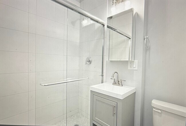 Photo - 1655 W Jonquil Ter