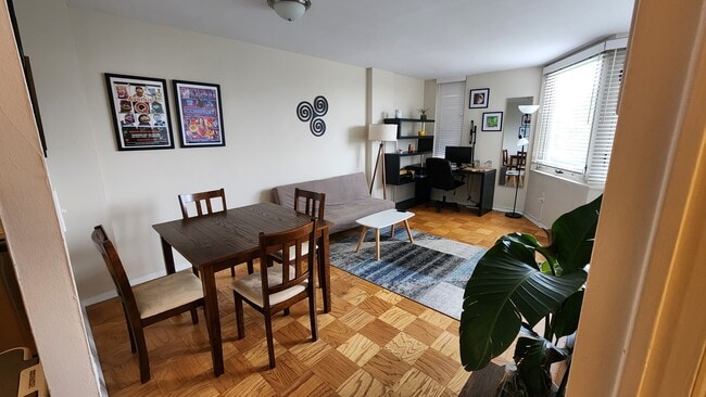 Building Photo - 2800 Wisconsin Ave NW Unit 610 Rental