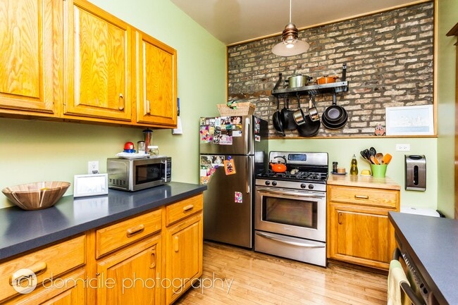 Photo - 3747 N Pine Grove Ave Unit 1