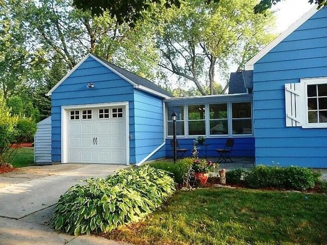Building Photo - Now Leasing! Charming Home in One of Madison’s Best Neighborhoods