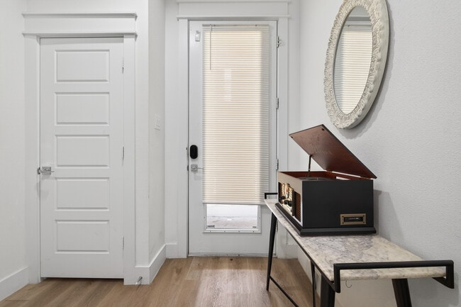 Foyer - 523 Schweikhardt St