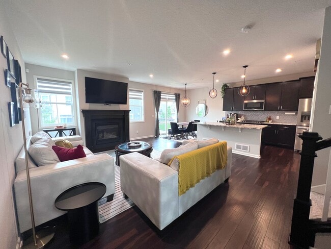 Photo - 8094 Evergreen Ln N