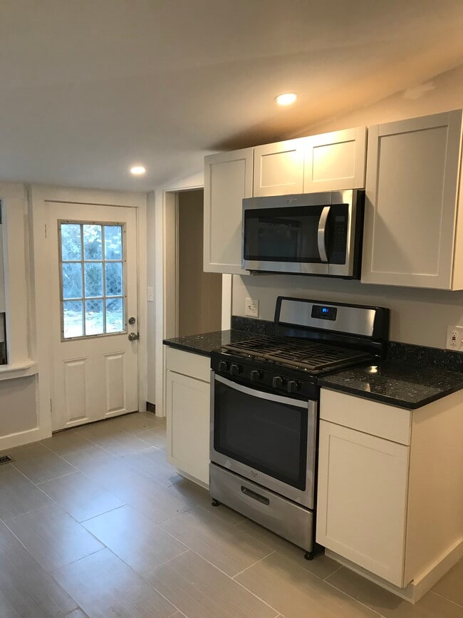 Photo - 15 Pochelon St