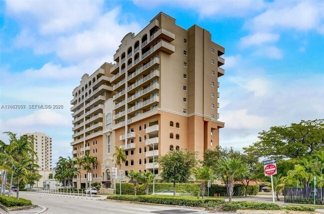 Photo - 2425 SW 27th Ave Unit 806