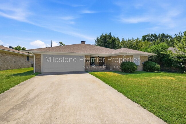 Photo - 1908 Paula Dr