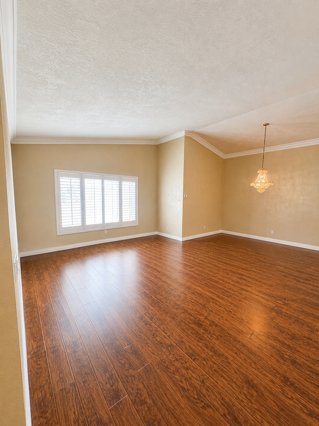 Photo - 606 Pinecrest Ln