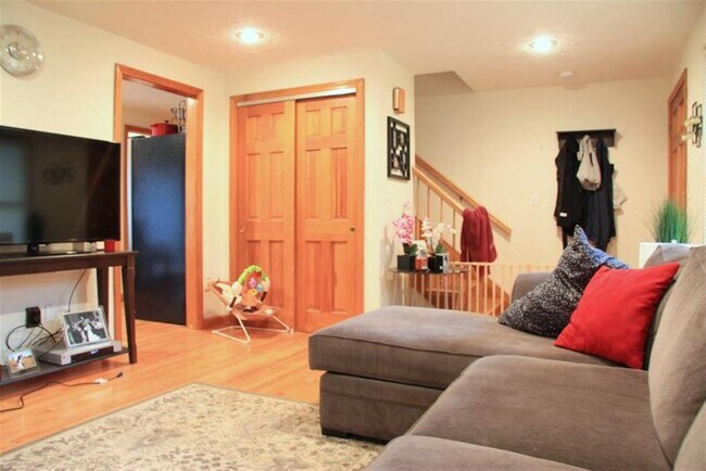 Photo - 201 Sherman St Unit B