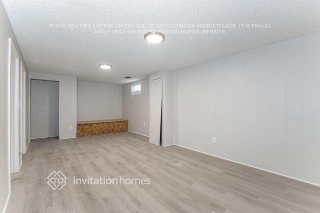 Photo - 2852 S Mobile St