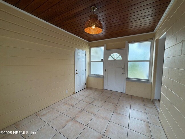 Photo - 1359 Stimson St