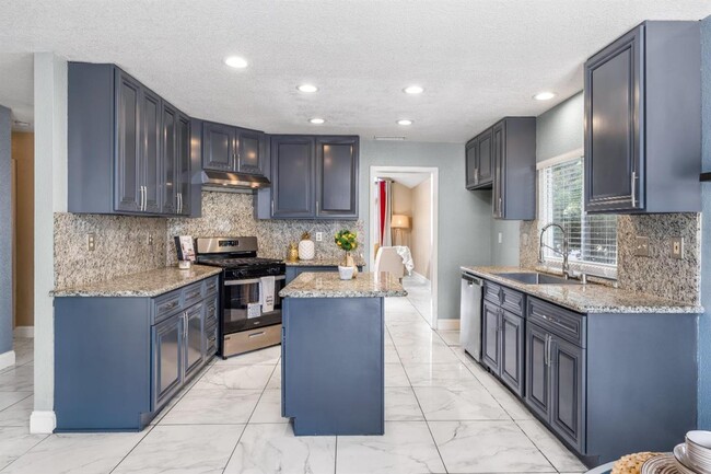 Photo - 5761 Caribbean Cir