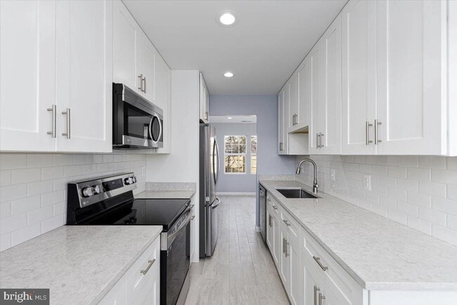 Building Photo - 12304 Woodlawn Ct