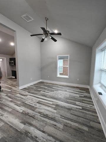 Photo - 7026 Ash St
