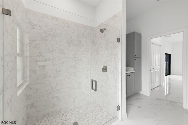 Photo - 2208 Nelson Rd N