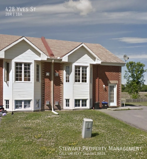 Building Photo - 428 Yves St
