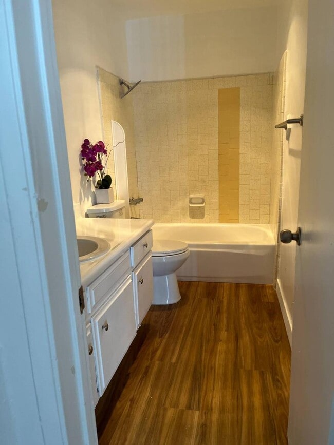 Photo - 2.0 bedroom in Los Angeles California 91343 Unit 19