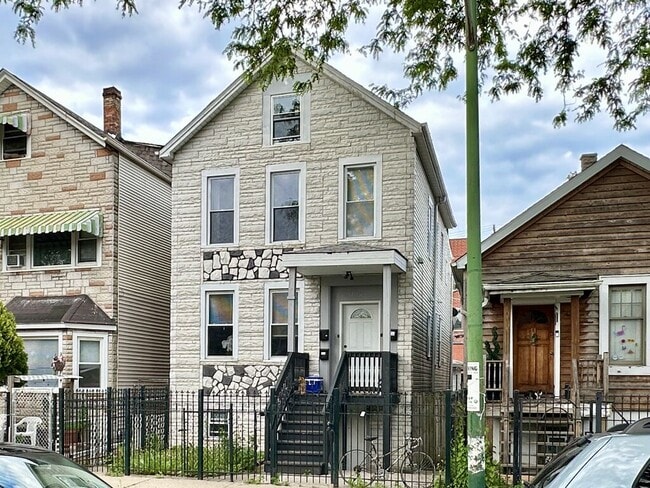 Photo - 1721 N Mozart St Apartamentos Unidad J05P