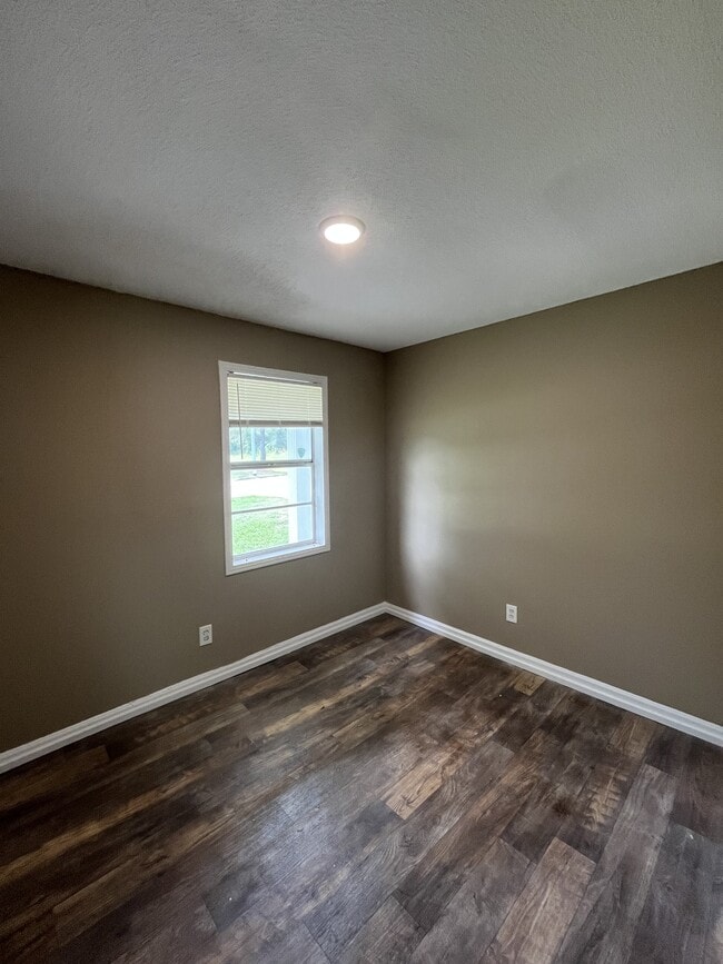 Photo - 496 Joshwood Dr