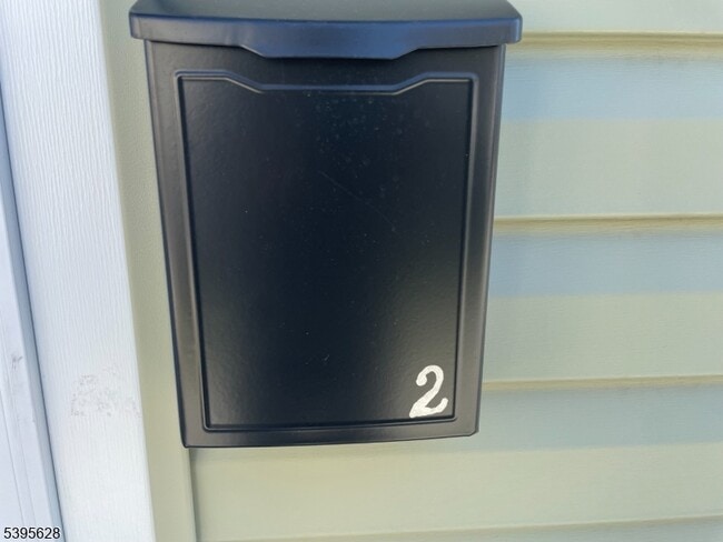 Photo - 119 Lewis St Unidad 2