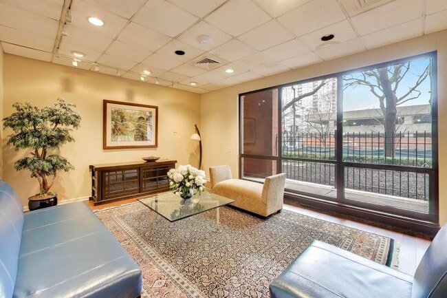 Photo - 899 S Plymouth Ct Unit 1005