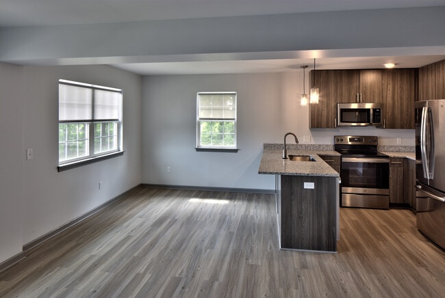 Reserve Pointe Apartments