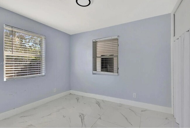 1008 Elm Rd