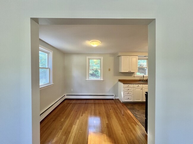 34 Charles Rd