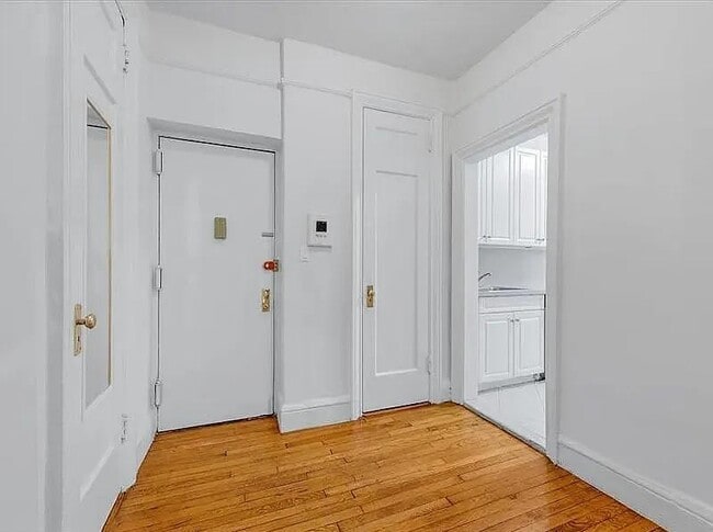 Photo - 402 Bay Ridge Pkwy