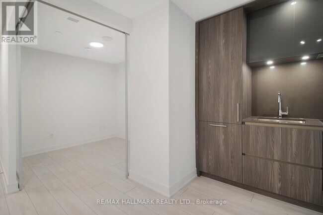 Photo - 15 Mercer St Unit 513