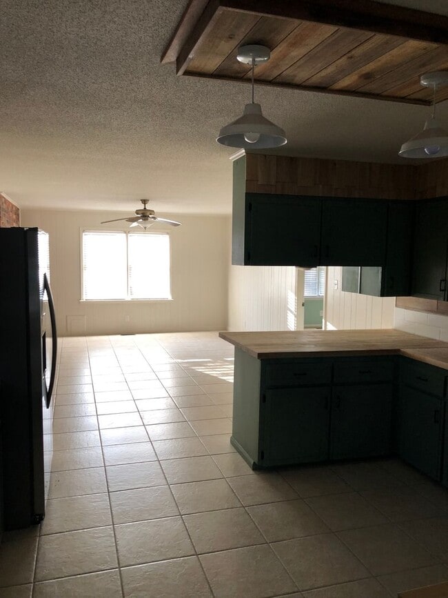 Photo - SPACIOUS THREE BEDROOM, TWO BATH HOME