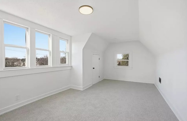 Photo - 8951 La Salle Blvd