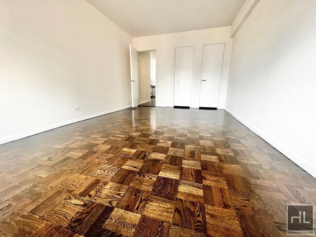 Photo - EAST 35 STREET Unit 9F