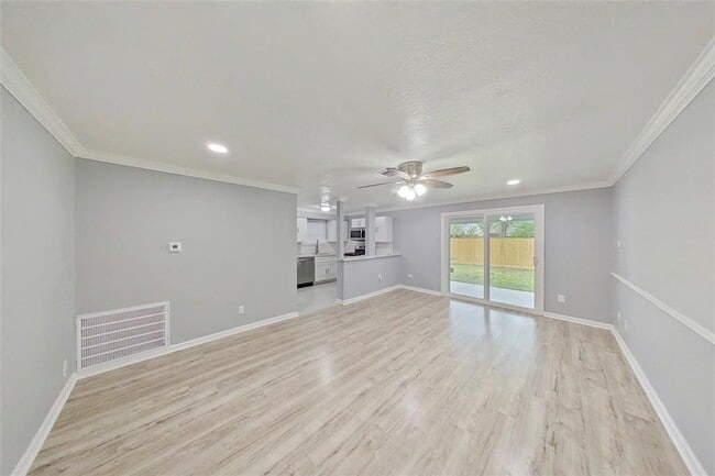 Photo - 4002 Prudence Dr