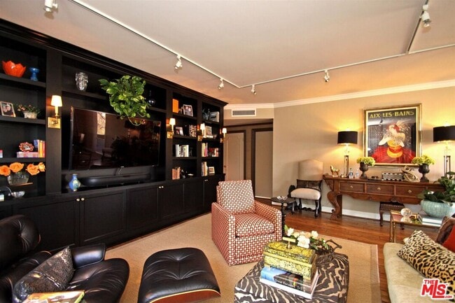 Photo - 412 N Palm Dr Unidad 402