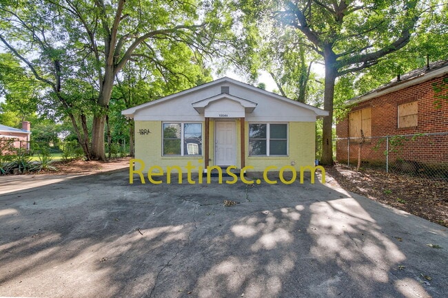 Photo - 1004 Pine St