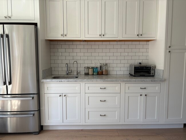 kitchen with second sink with filtered water - 607 S Beachwood Dr
