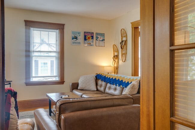 Building Photo - 26 Donnybrook Rd Unit 2