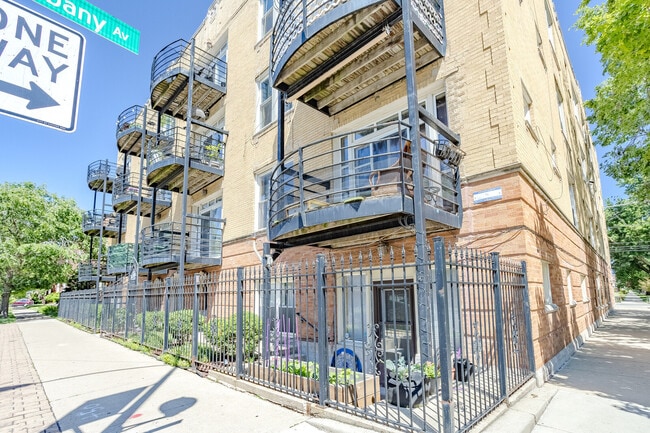 Photo - 3100 W Addison St Unit 1A