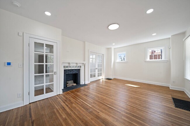 Photo - Fully Renovated Beauty!!